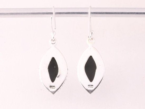 Bewerkte zilveren oorbellen met onyx afbeelding 3