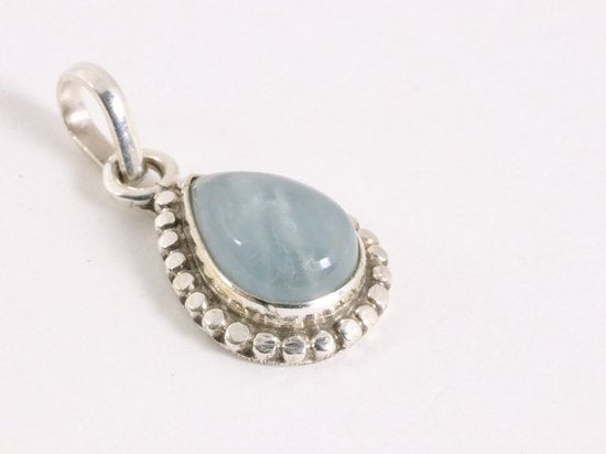 Fijne bewerkte druppelvormige zilveren hanger met aquamarijn afbeelding 2