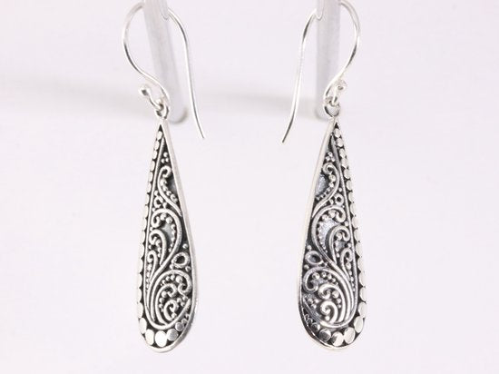 Traditionele zilveren filigrein oorbellen afbeelding 2