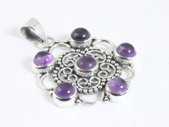 Opengewerkte zilveren hanger met amethist afbeelding 2