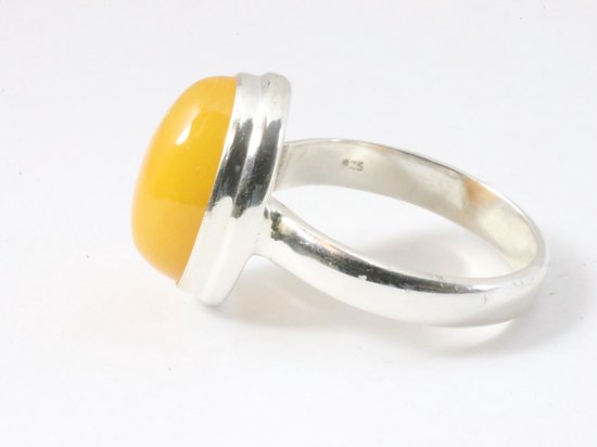 Ovale zilveren ring met gele amber afbeelding 2
