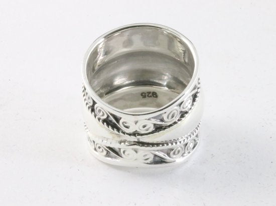 Brede bewerkte hoogglans zilveren ring afbeelding 3