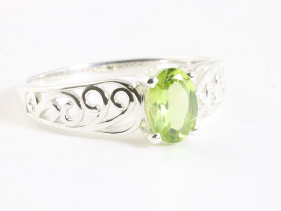 Fijne opengewerkte hoogglans zilveren ring met peridoot afbeelding 1