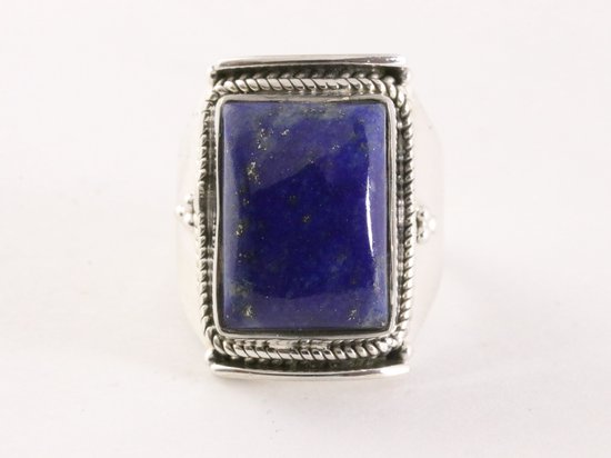 Bewerkte zilveren ring met lapis lazuli afbeelding 4