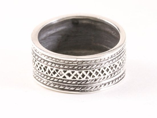 Brede zilveren ring met kabelpatronen afbeelding 3
