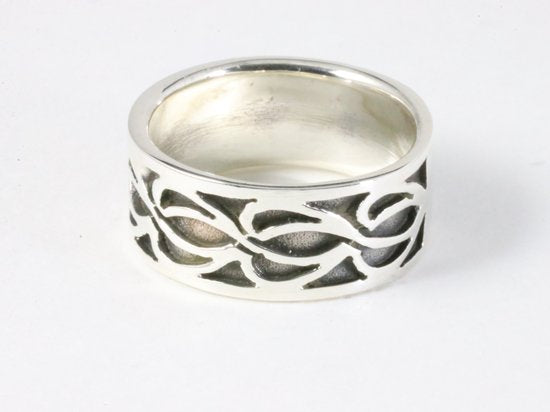 Zware zilveren ring met fantasie gravering afbeelding 2