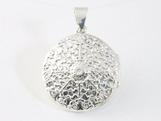 Rond gehamerd zilveren medaillon afbeelding 3