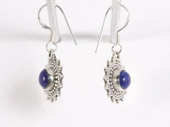 Fijne bewerkte zilveren oorbellen met lapis lazuli afbeelding 2