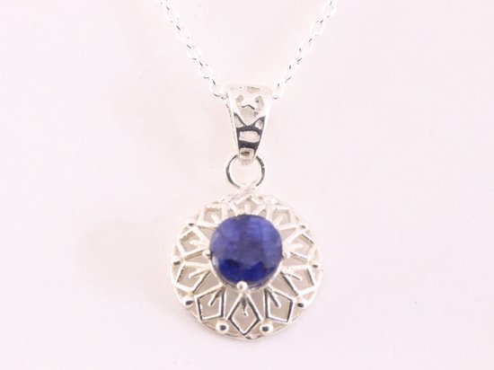 Fijne ronde opengewerkte zilveren hanger met blauwe saffier aan ketting afbeelding 4