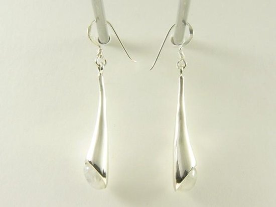 Zilveren oorbellen met regenboog maansteen afbeelding 2