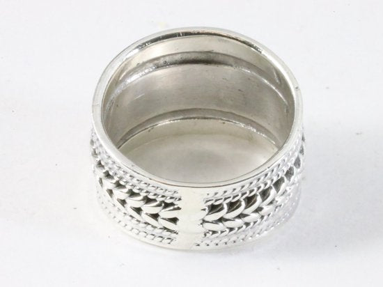 Brede zware zilveren ring met kabelpatronen afbeelding 3