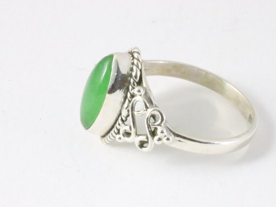 Fijne bewerkte zilveren ring met jade afbeelding 2