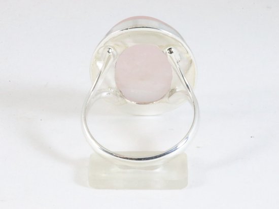 Grote ovale zilveren ring met rozenkwarts afbeelding 3