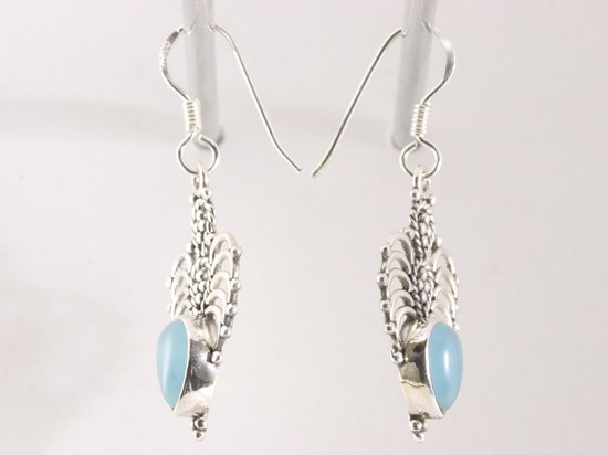 Opengewerkte zilveren oorbellen met aqua chalcedoon afbeelding 2