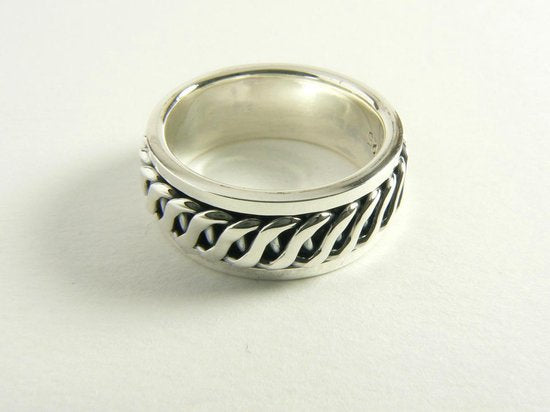 Zilveren geluksring met lusmotief afbeelding 2