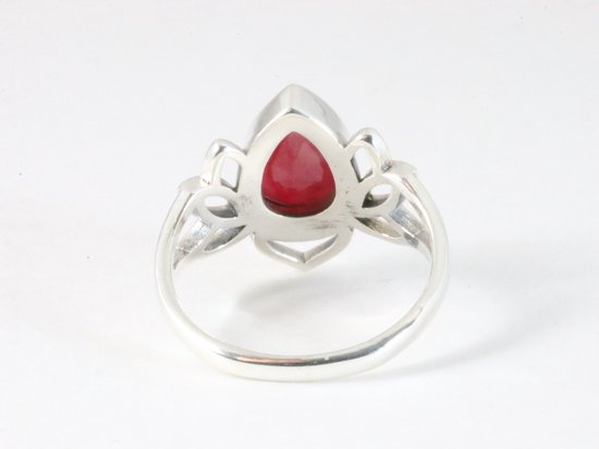 Opengewerkte zilveren lotus bloem ring met robijn afbeelding 3