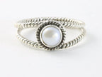 Opengewerkte zilveren ring met parel afbeelding 4