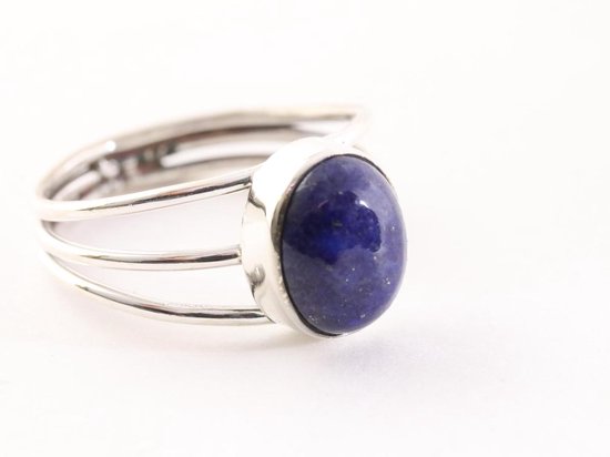 Opengewerkte zilveren ring met lapis lazuli afbeelding 1
