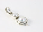 Fijne zilveren hanger met parel aan ketting afbeelding 2