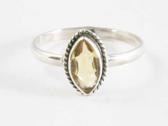 Fijne bewerkte zilveren ring met citrien afbeelding 4