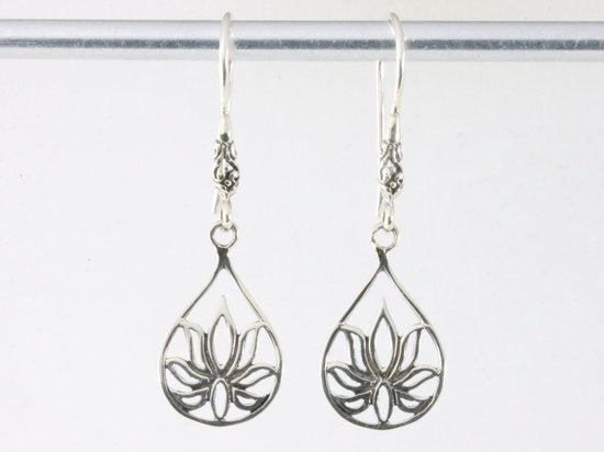 Traditionele fijne opengewerkte zilveren lotus oorbellen afbeelding 3