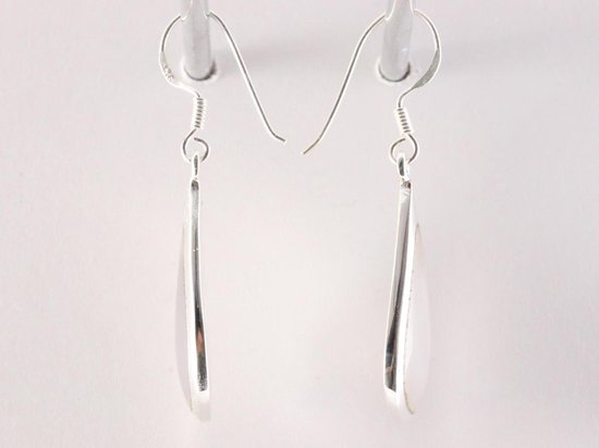 Druppelvormige zilveren oorbellen met witte agaat afbeelding 2