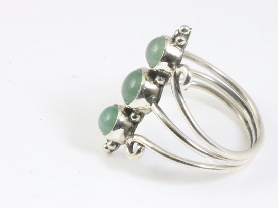 Opengewerkte zilveren ring met 3 groene aventurijn stenen afbeelding 2