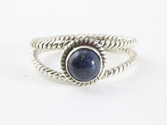 Opengewerkte zilveren ring met lapis lazuli afbeelding 4