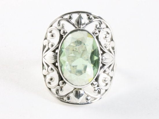 Opengewerkte zilveren ring met groene amethist afbeelding 4