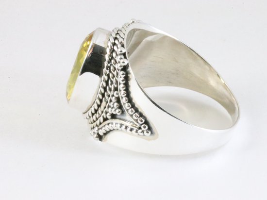 Bewerkte zilveren ring met citrien afbeelding 2