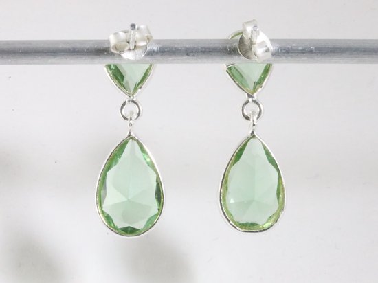 Zilveren oorstekers met groene amethist afbeelding 3