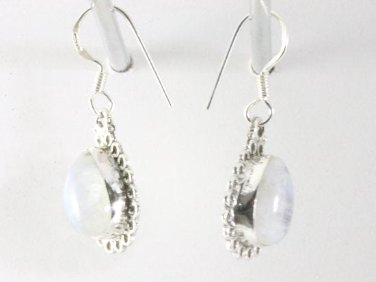 Fijne bewerkte zilveren oorbellen met regenboog maansteen afbeelding 2