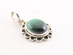 Fijne bewerkte zilveren hanger met malachiet aan ketting afbeelding 2