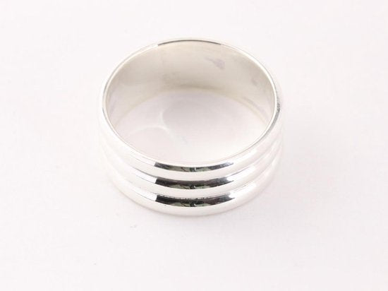 Hoogglans zilveren ring met ribbels afbeelding 2