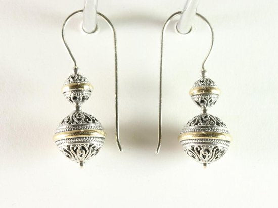 Traditionele opengewerkte zilveren oorbellen met 18k gouden banden afbeelding 2