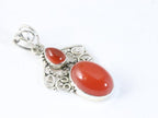 Opengewerkte zilveren hanger met carneool afbeelding 2