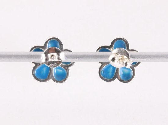 Bloemvormige zilveren oorstekers met lichtblauwe schelp afbeelding 2
