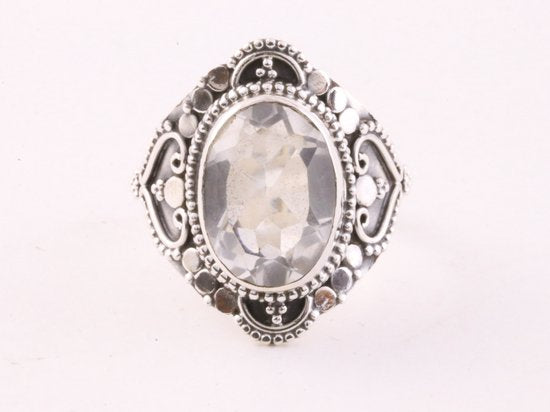 Bewerkte zilveren ring met bergkristal afbeelding 4