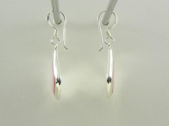 Zilveren druppelvormige oorbellen met roze parelmoer afbeelding 2