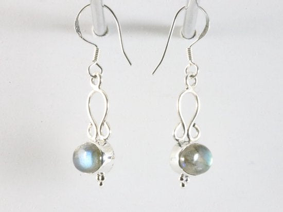 Fijne opengewerkte zilveren oorbellen met labradoriet afbeelding 2