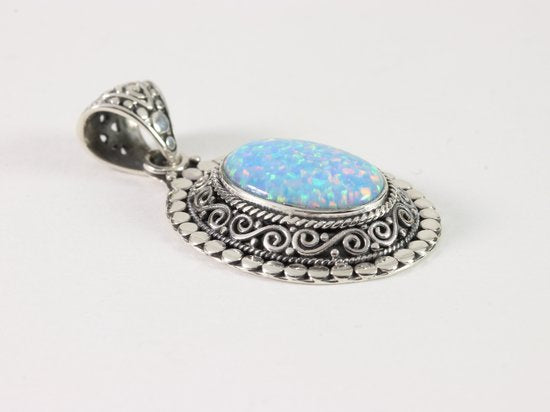 Bewerkte zilveren hanger met Australische opaal afbeelding 2