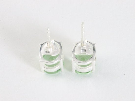 Zilveren oorstekers met groene amethist afbeelding 2
