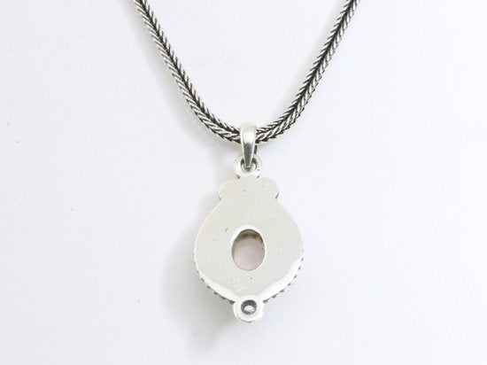 Fijne bewerkte zilveren hanger met rozenkwarts aan vossenstaart ketting afbeelding 3