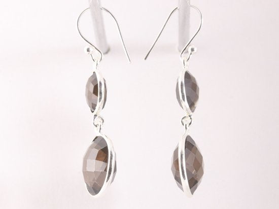 Lange zilveren oorbellen met rookkwarts afbeelding 2