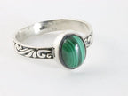 Fijne bewerkte zilveren ring met malachiet afbeelding 1