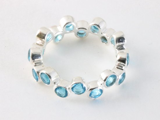 Zware zilveren ring met blauwe topaas afbeelding 2