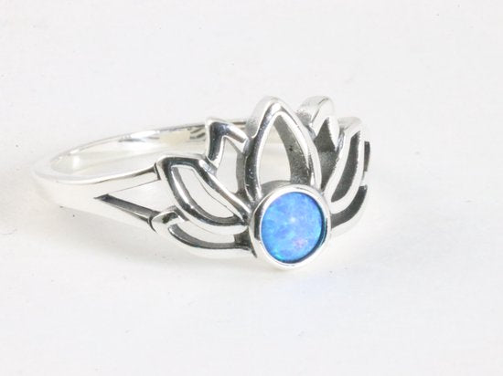Opengewerkte zilveren lotus bloem ring met Australische opaal afbeelding 1