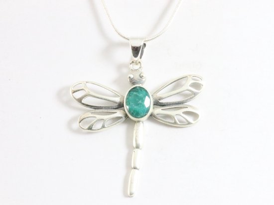Opengewerkte zilveren libelle hanger met smaragd aan ketting afbeelding 4