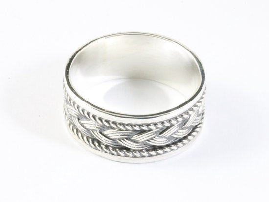 Zilveren ring met vlechtmotief en kabelpatronen afbeelding 2