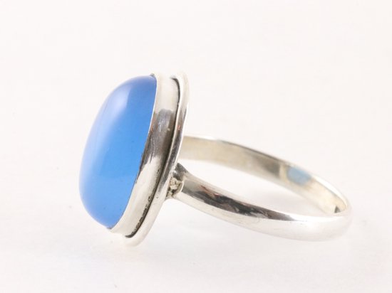 Ovale zilveren ring met blauwe chalcedoon afbeelding 2